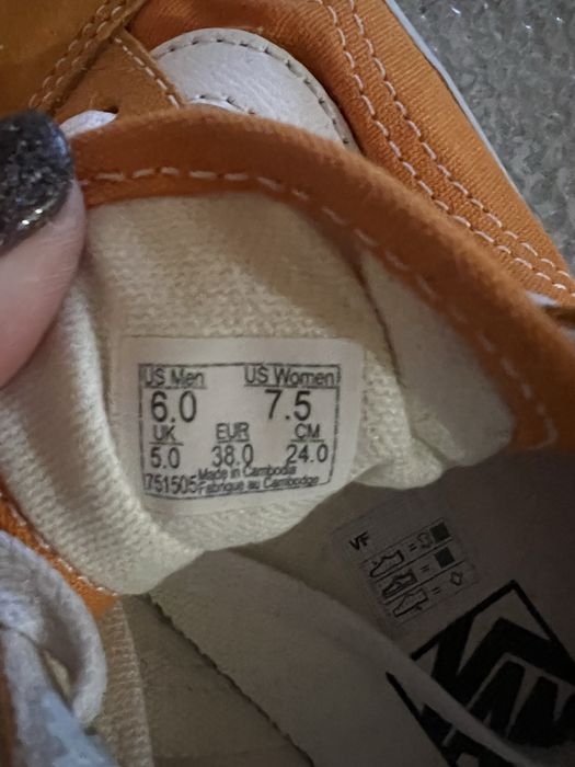 Прекрасни кецове VANS - номер 38