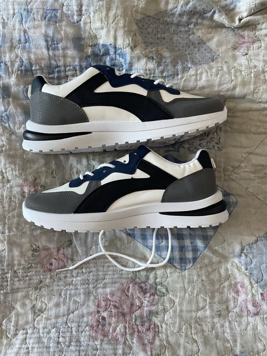 Кроссовки демисезонные