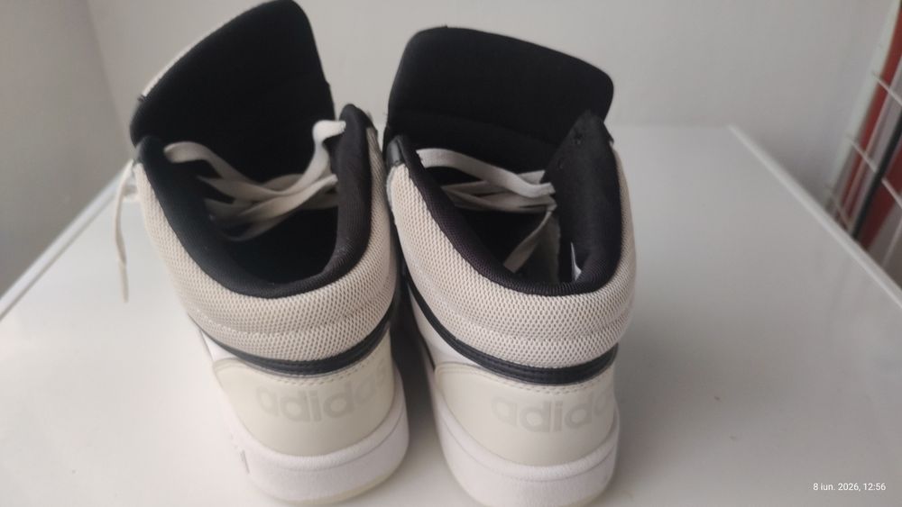 Adididas / made in Vietnam mărime 40