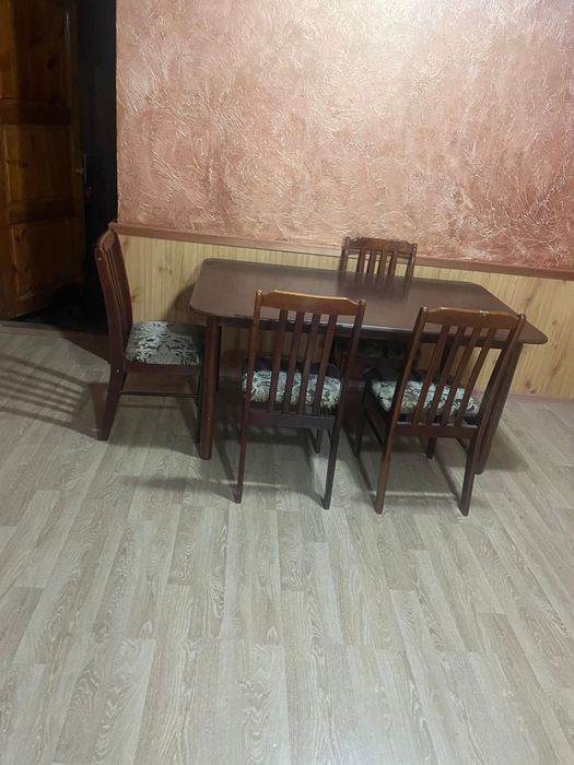 Набор стол и стулья