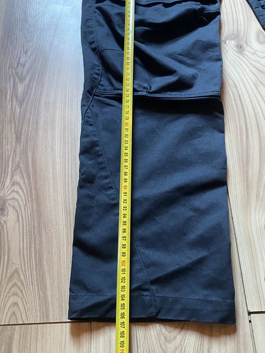 Pantaloni de lucru pentru bărbați Engelbert Strauss, culoare neagră, mărimea 52. Model cu multe buzunare. În stare foarte bună.