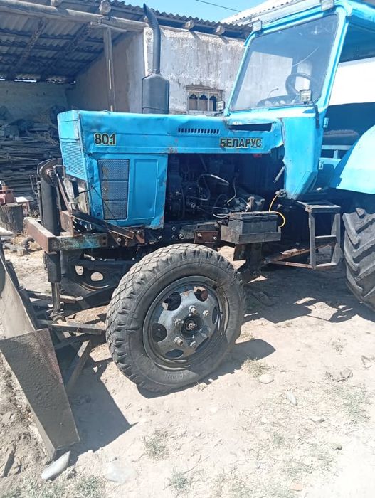 mtz 80 sotiladi.