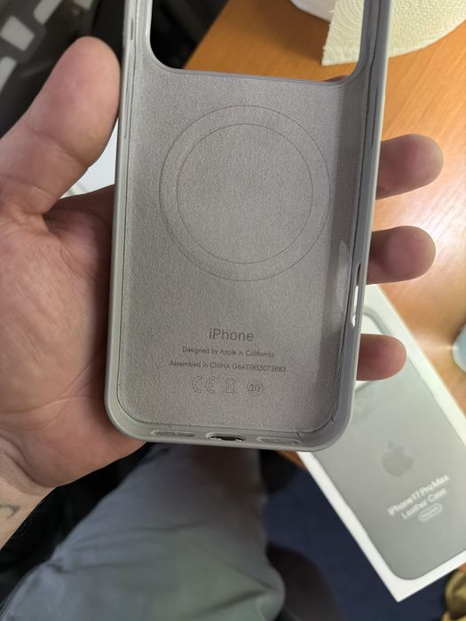 Husa IPhone 17 pro max Leather case