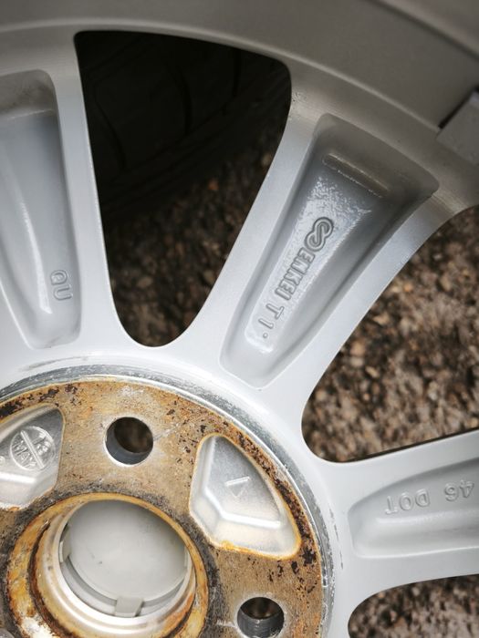 15" оригинални алуминиеви джанти за Mitsubishi.