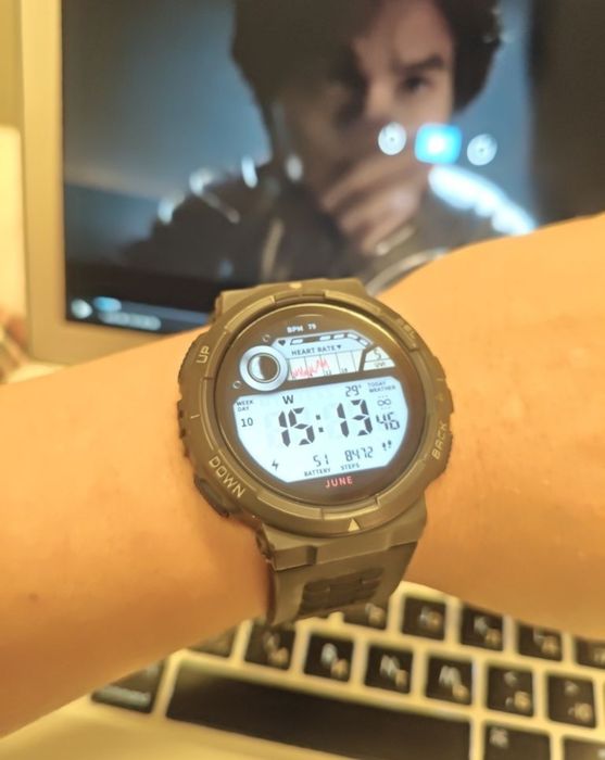 Продам смарт часы Amazfit Active edge