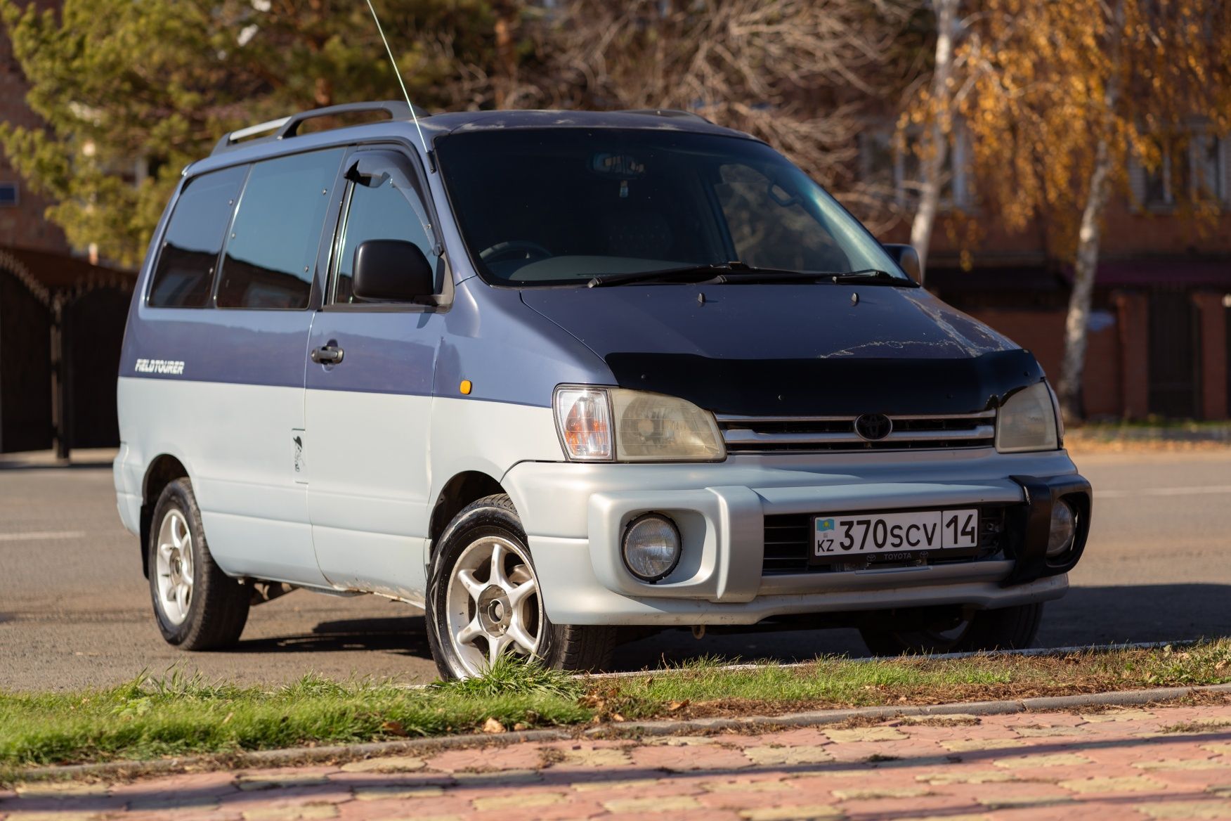 Toyota Noah 80