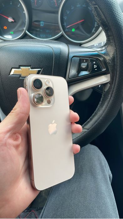 Прдам айфое 16про