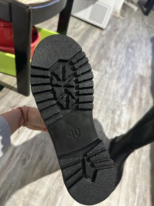 Дамски ботуши номер 40