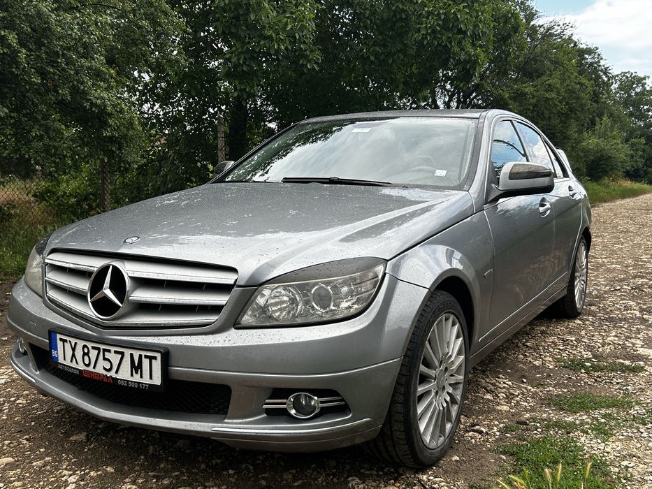 Продавам Mercedes - C220