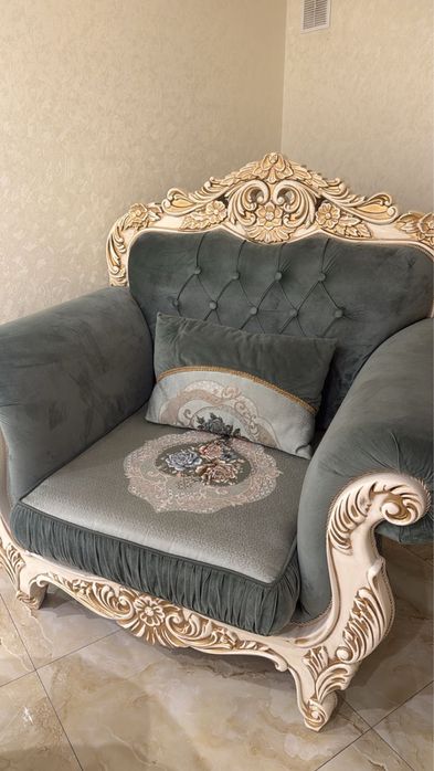 Диван два кресло