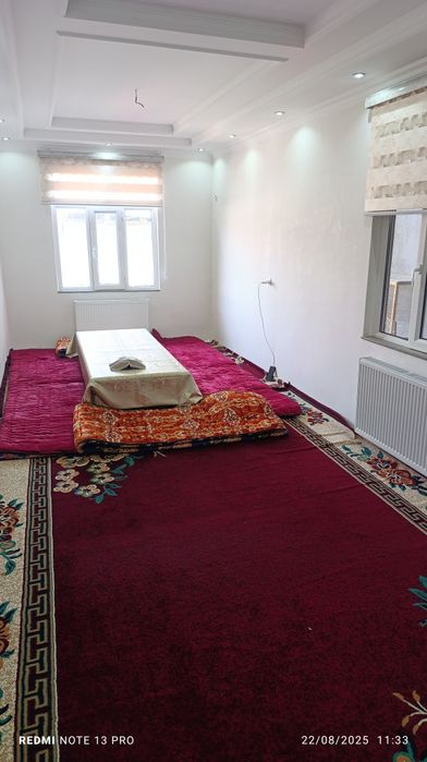 Уй сотилади кўк сарой институтда