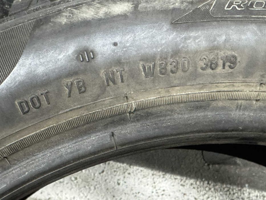 Vând set anvelope de iarnă Pirelli