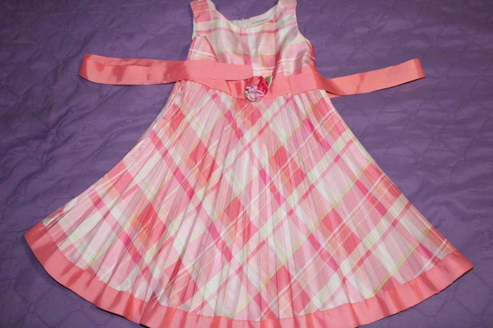 Продавам Детски Рокли