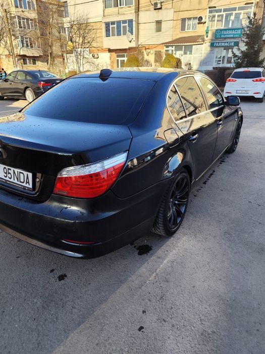 Vând BMW E60 2009