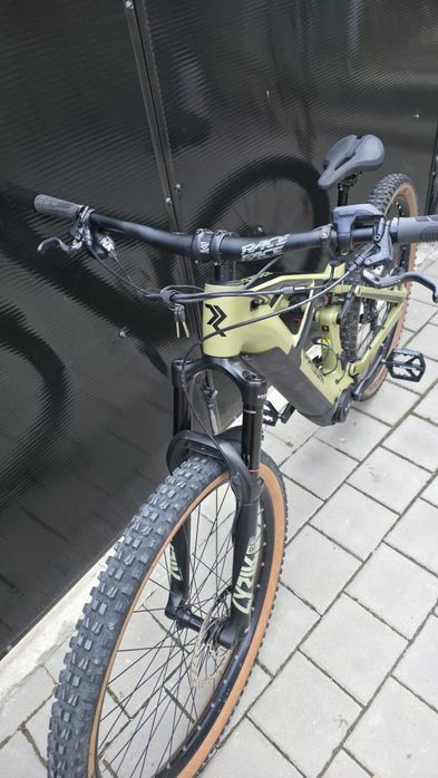Bicicletă electrică carbon full suspension L