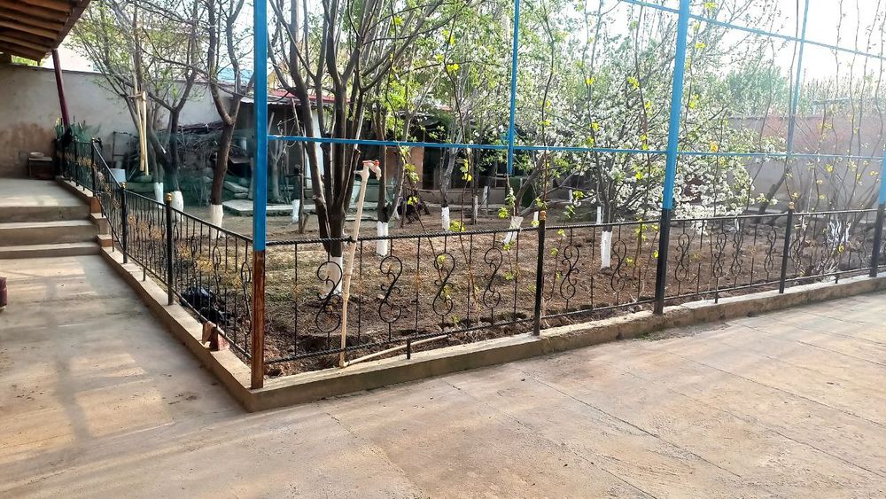 Qibray tumani Mexnat. Birdamlikda .6 sotix 7 xona.130 000 $ keliishami