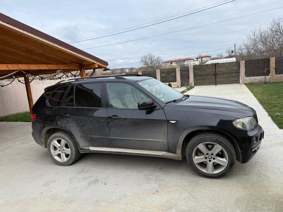 Vând bmw x5 2008