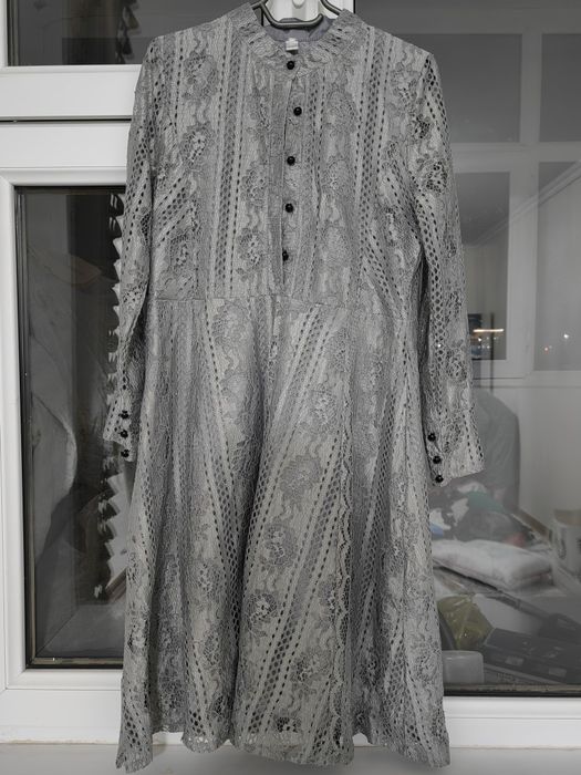 продается гипюровое платье