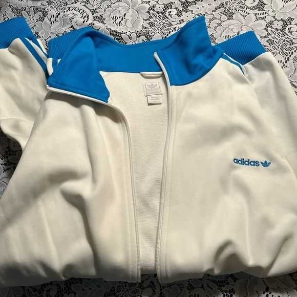 Adidas якета всякакви цветове ветровки VINTIGE!