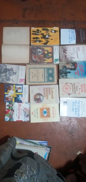 Отдам книги художественные
