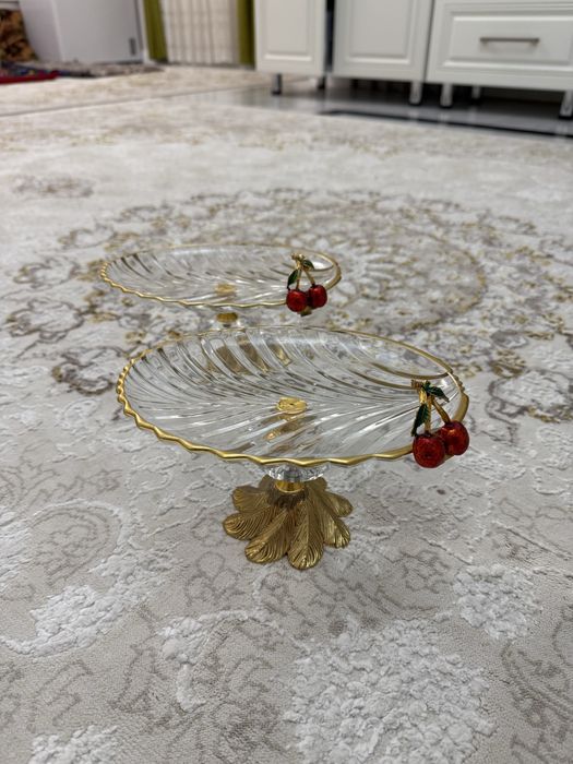 Стеклянная подставка посуда