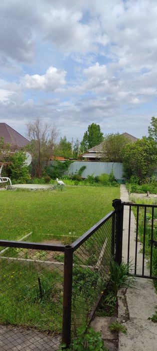 Продам дом в  черте города экологически ч