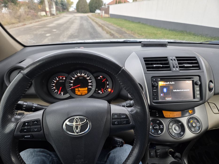 TOYOTA  RAV 4 Benzina