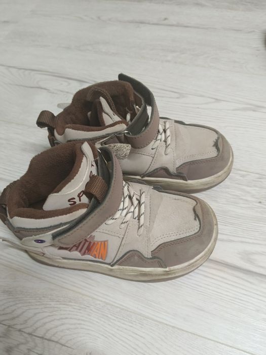 Продам ботинки на мальчика