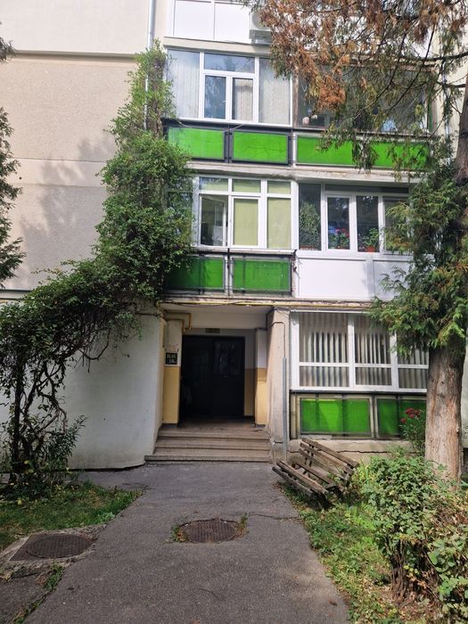 Vând apartament bl 29 etajul 4