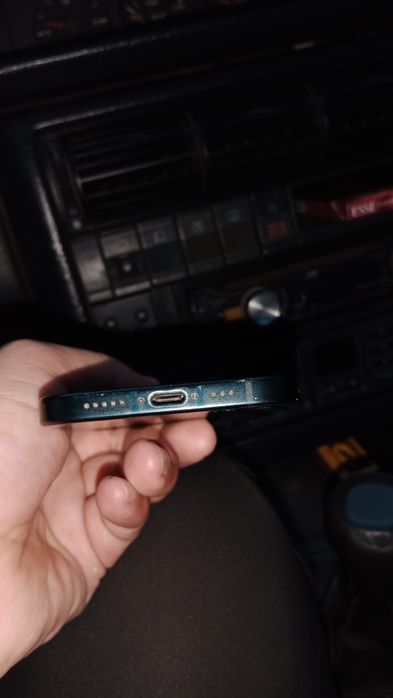 Айфон 15 128гб .