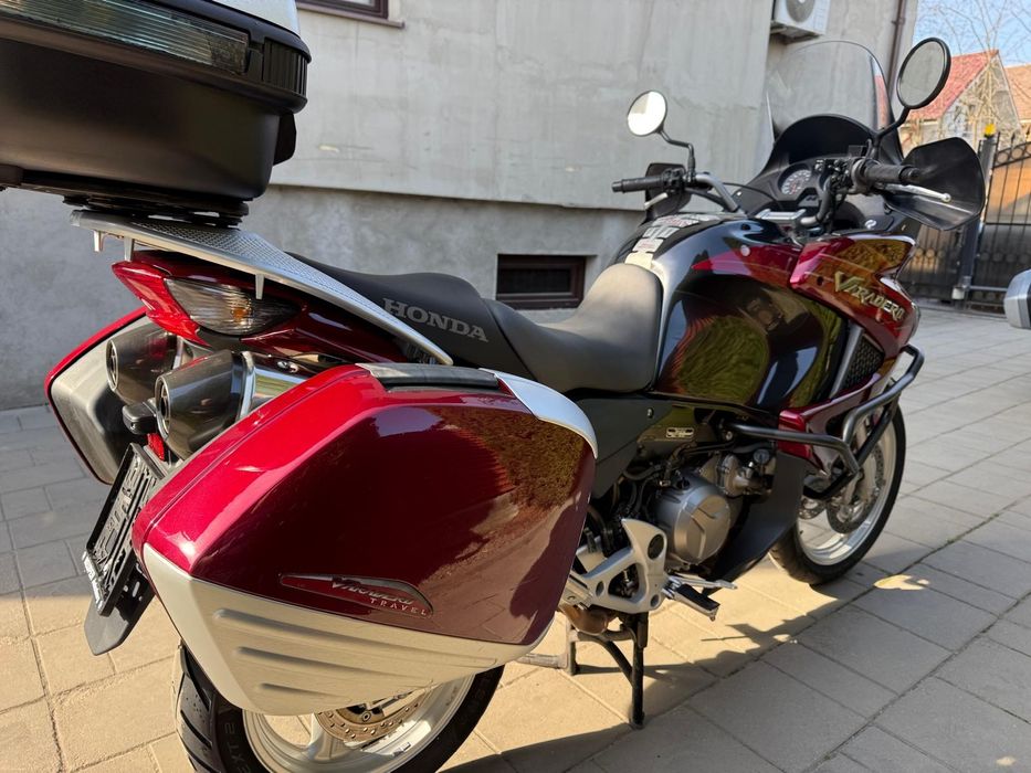 Vând Honda Varadero Travel