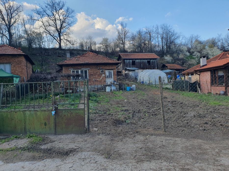 Имот за продажба в Троян