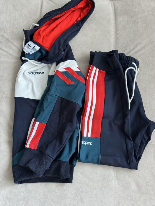Спортивный костюм Адидас