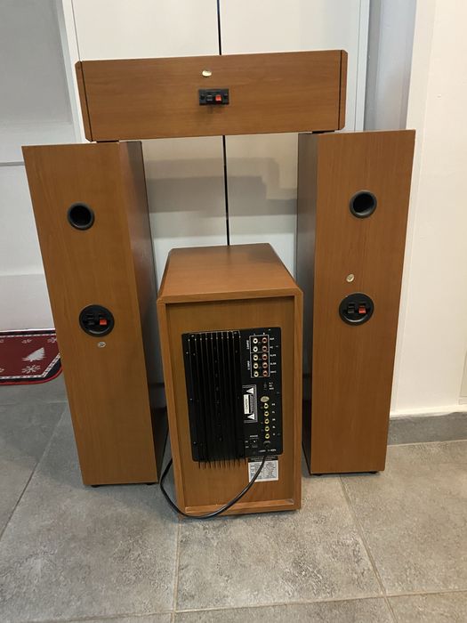 Тонколони Luxeon две високи, среда и субуфер