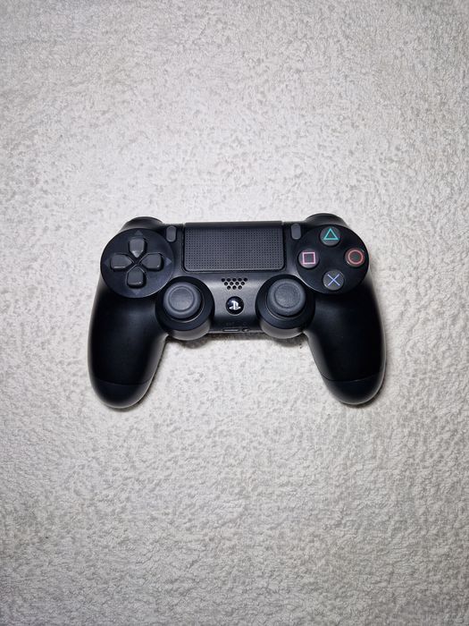 Vand 2 controlere ps4