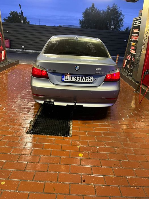 Dezmembrez BMW e60 525i automat