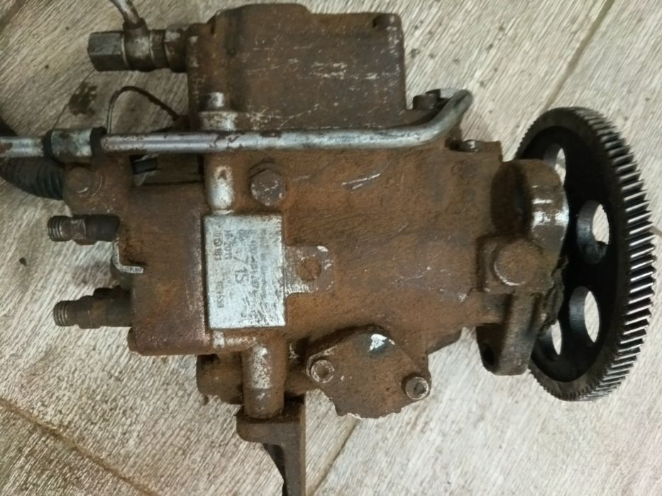 Vând pompa injecție nisan terano 2