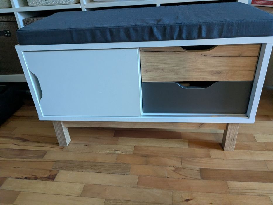 Шкаф- пейка за антре