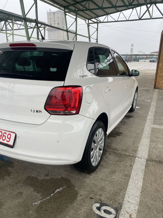 Volkswagen polo 12 mpi 80cp. Benzina