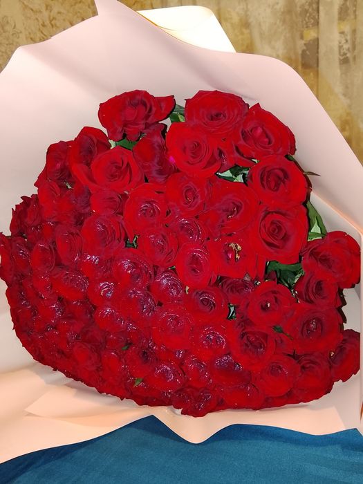 Продам цветы 101 роза свежие