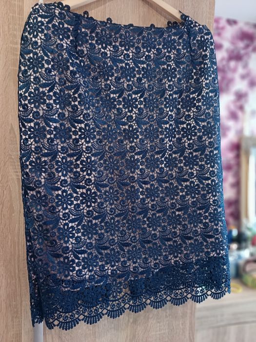 Костюм в синя дантела с пепел от рози 54 размер