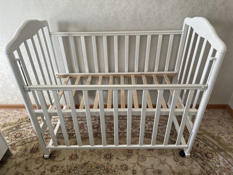 Продам детскую кроватку