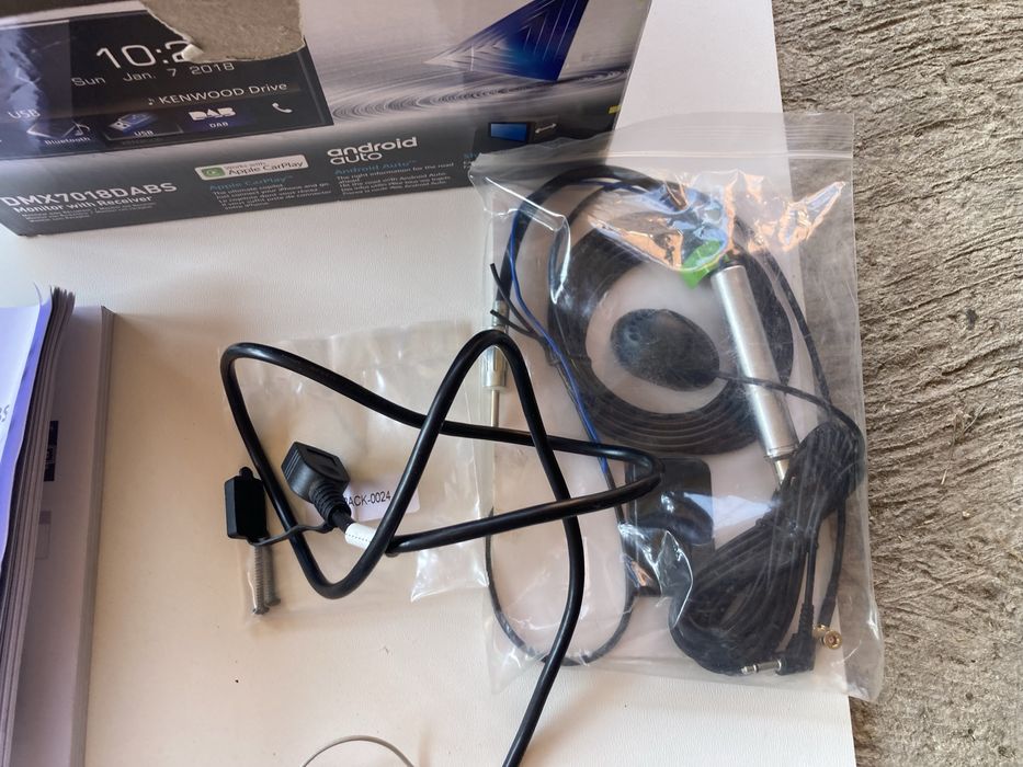 Player Audio Kenwood  DMX7018DABS impecabil