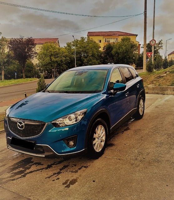 Mazda CX-5 = 4x4 = 2.2 diesel (an 2013)