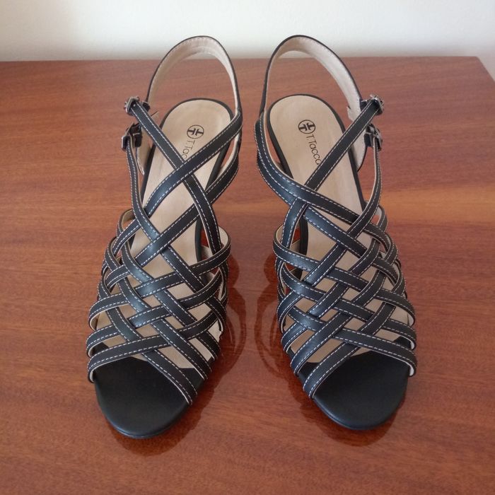 Новые босоножки, 38 размер