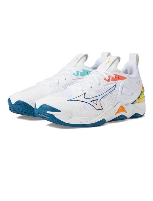 Mizuno momentum 3