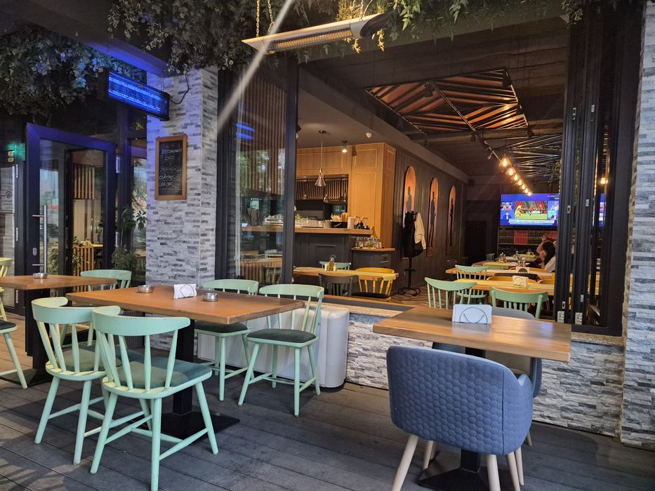 Cedare afacere restaurant