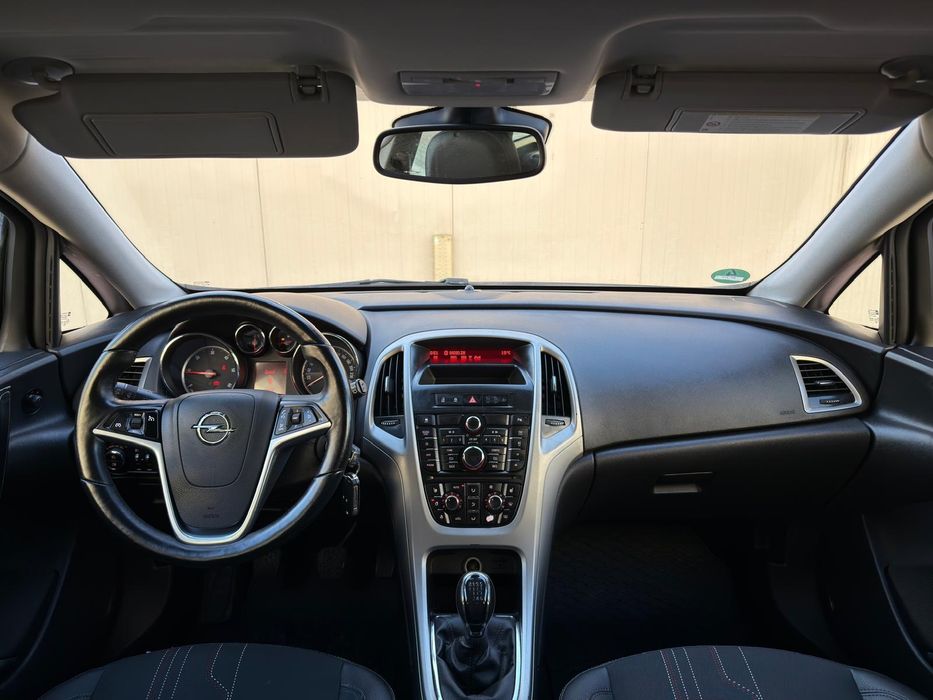 Opel Astra J / 1.7 CDTI 125 Cp