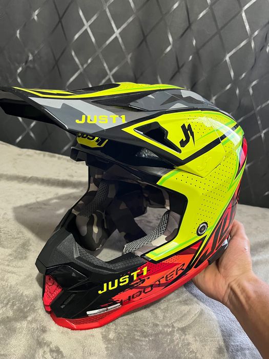 Шлем just 1 j40.
