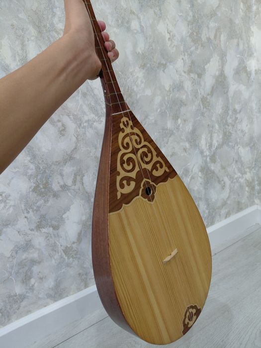 Домбыра сатылады